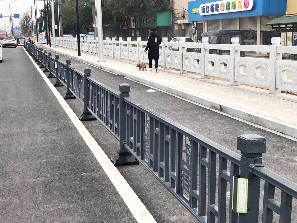揭阳机非市政护栏