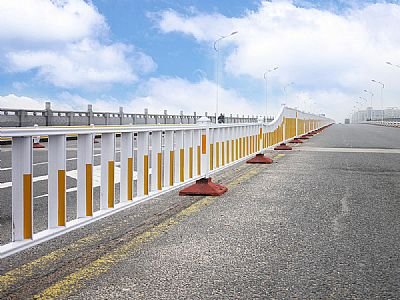 内蒙古S板防眩板护栏