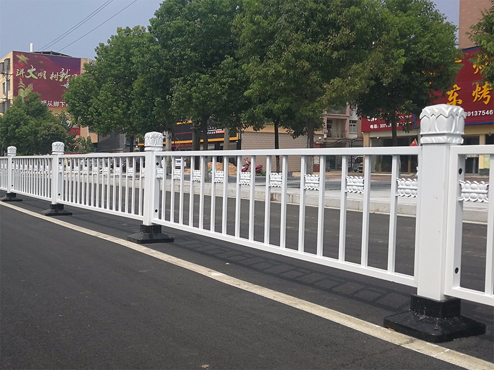 阿拉善莲花道路护栏 阿拉善市政道路护栏